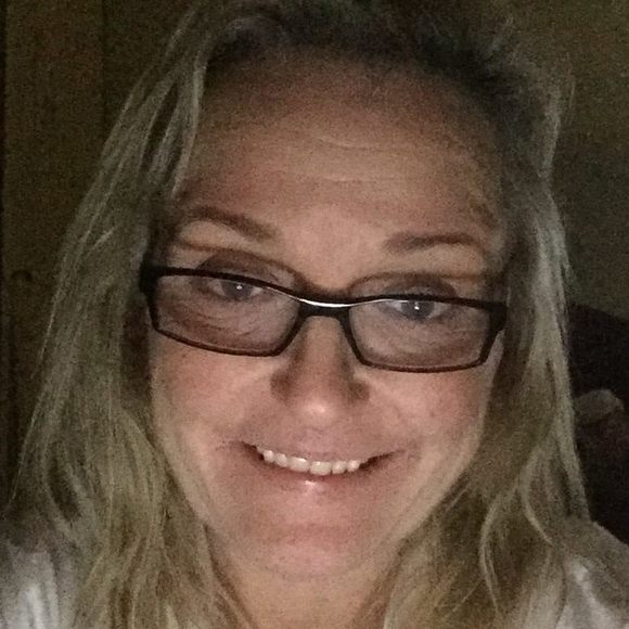 Meet your Posher, Shellie - Picture 1 of 1